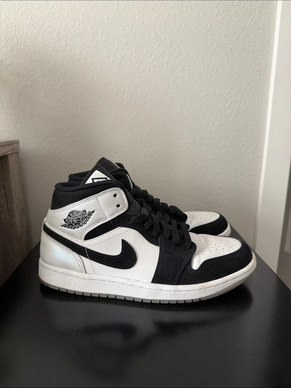 Air Jordan 1 MID SE 